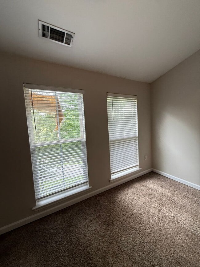 Photo - 15-1527 Kisling Unit 15-1527 - B