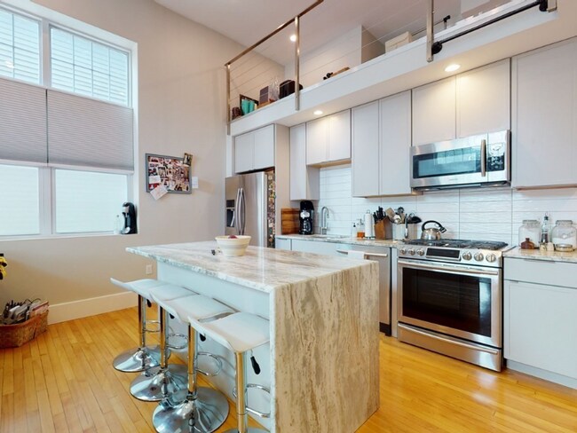 Photo - 204 Spencer Ave Unit 5