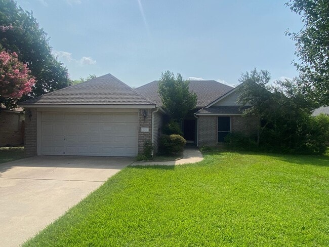 Building Photo - 4 BEDROOM BELTON ISD