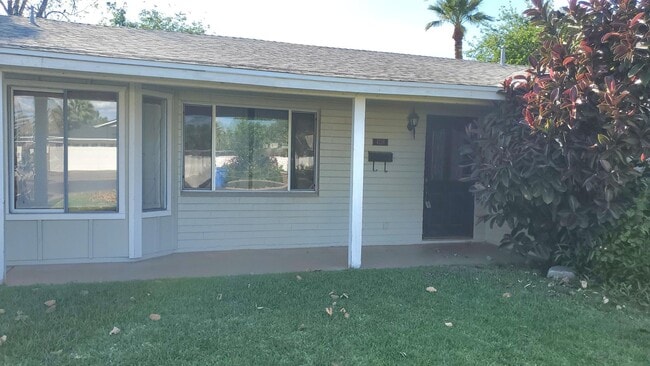 Photo - 4128 N 46th Pl