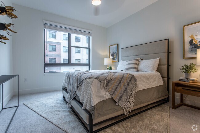 1 BR, 1 BA - 743 SF
