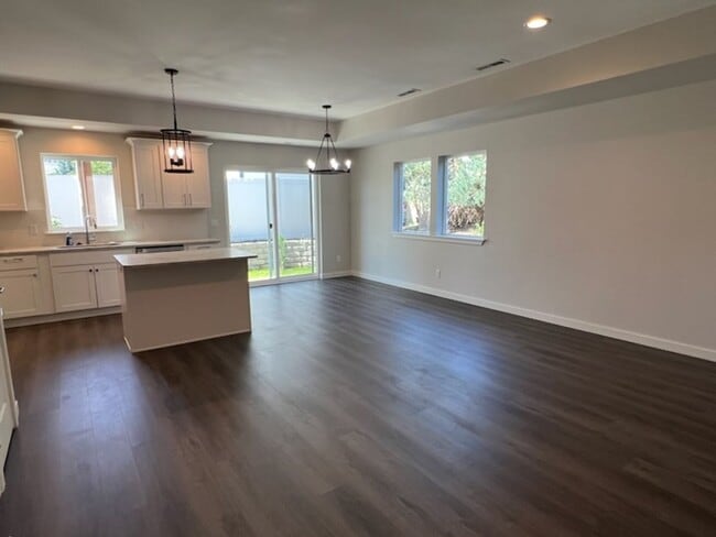 Photo - NEWER CONSTRUCTION!! Luxury 3 bedroom, 2.5... House