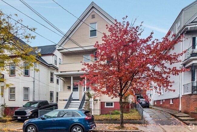 Building Photo - 15 Windsor Rd Unit 3 Rental