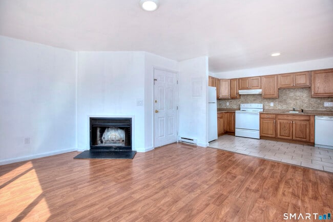 Photo - 638 Cove Rd Unit 2