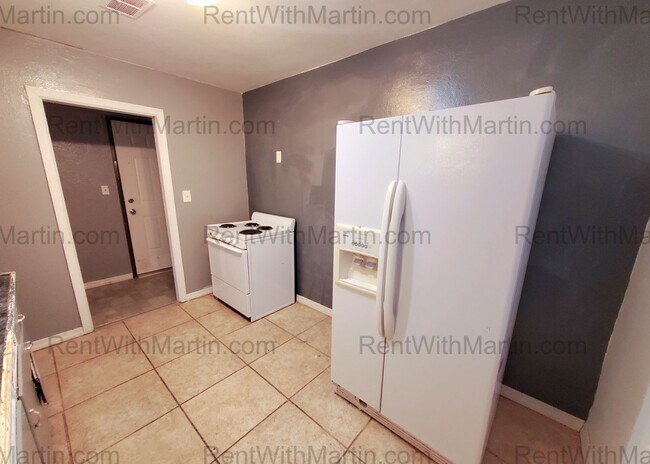 Photo - 9 N Frederick Ave Unit Apt 1