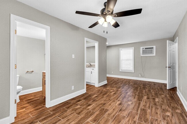 Photo - 1423 Hawthorne St