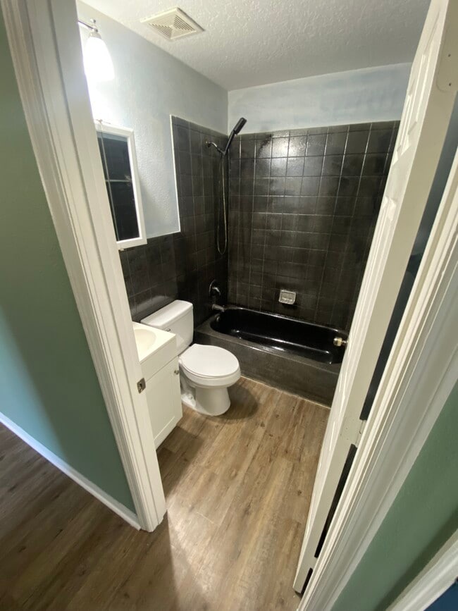 Photo - 12431 Wildrose Ave