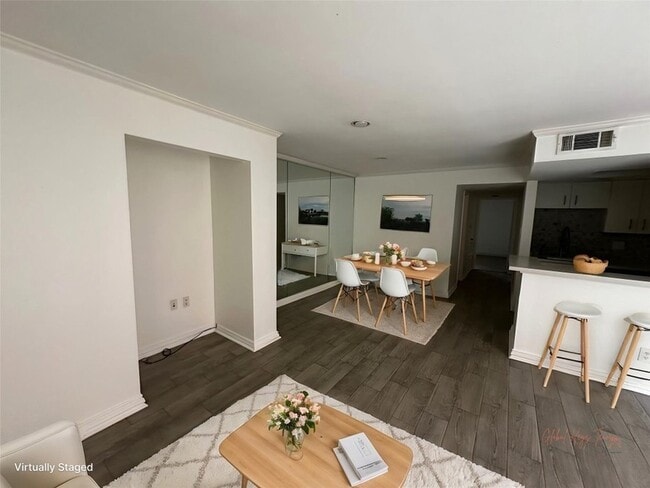 Photo - 1909 Brun St Unit 9