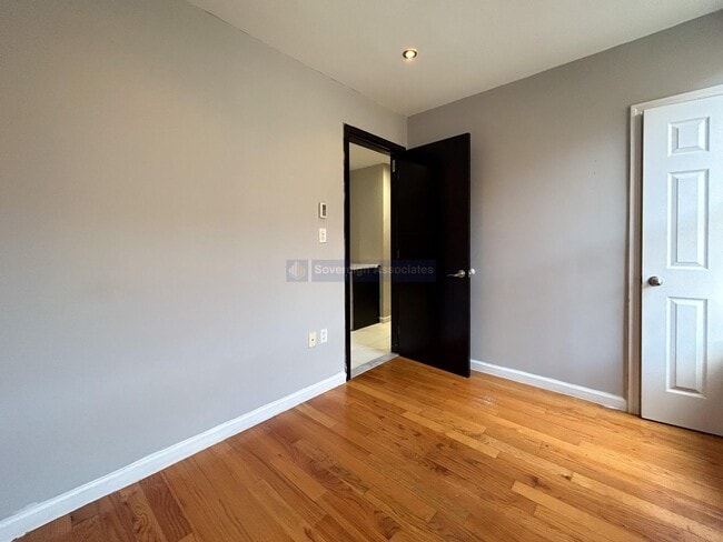 Photo - 312 W 114th St Unidad 42