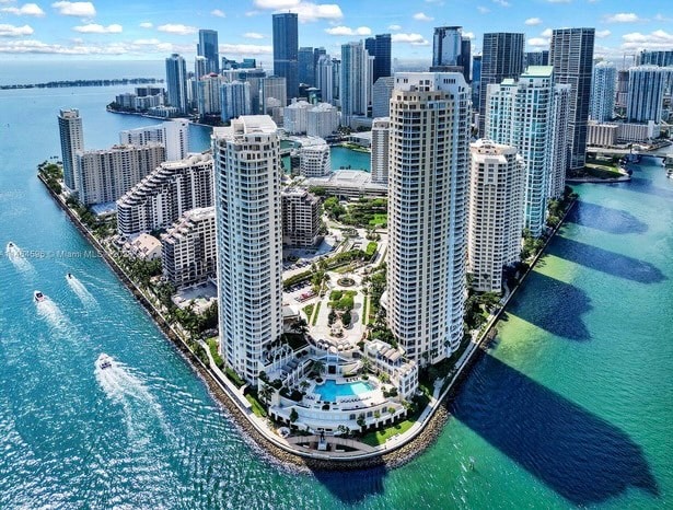 Building Photo - 540 Brickell Key Dr Unit 2021