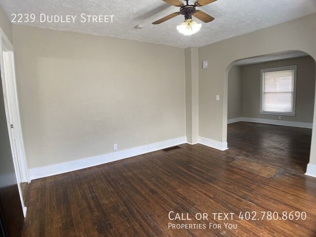 Photo - 2239 Dudley St