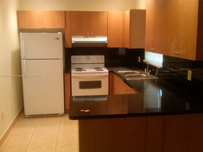 Photo - 835 SW 8th St Unit 1