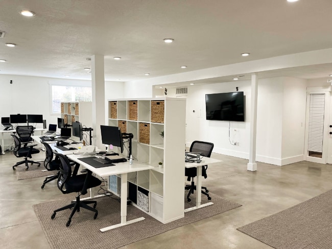 Photo - 3550 N University Ave