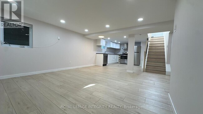 Photo - 610 Alesther St