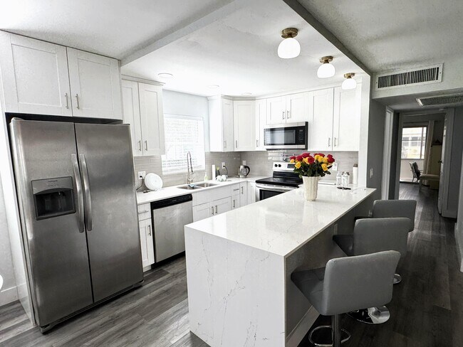 Photo - 161 Monaco Way