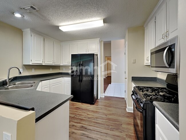 Photo - 154 Acadian Dr