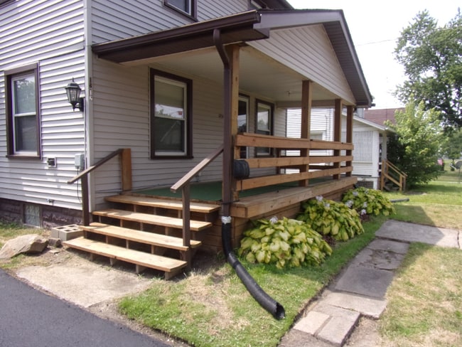 Photo - 1216 Edgewood St NE