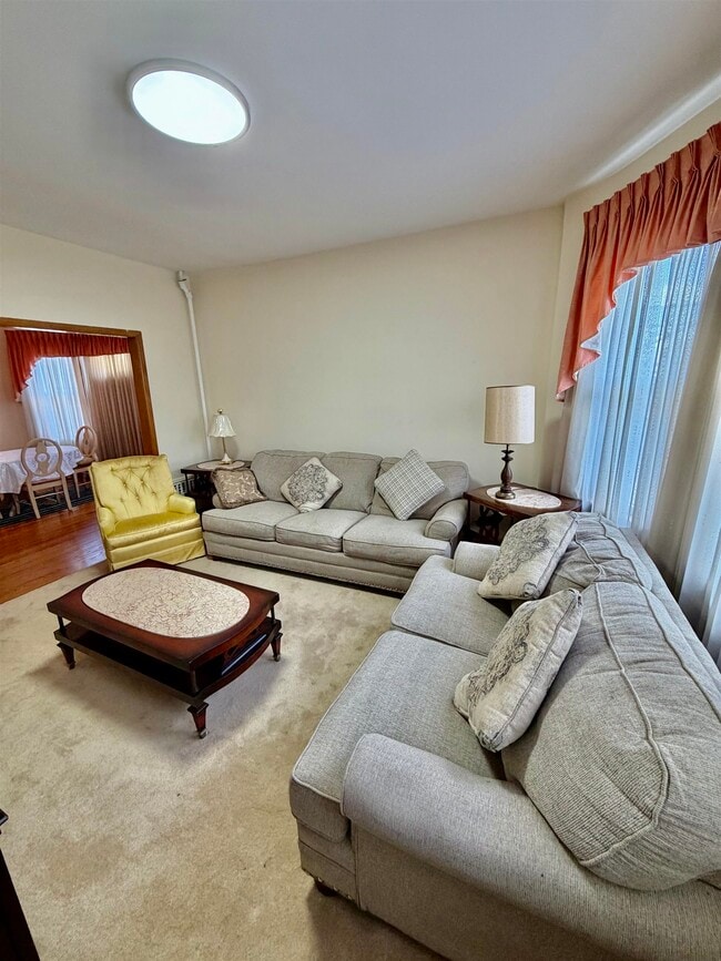 Photo - 336 Avenue C
