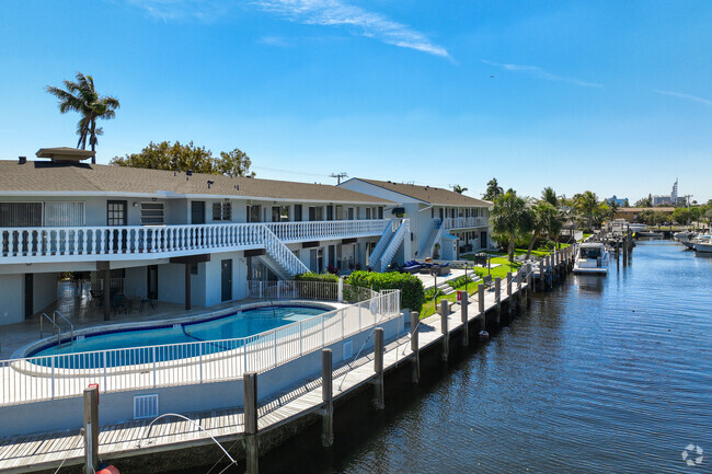 Pompano Harbor Apartments - Pompano Harbor Apartments