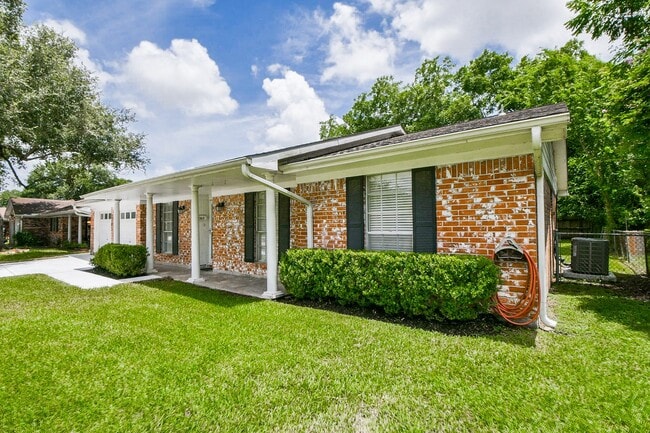 Photo - 2303 Willow Blvd