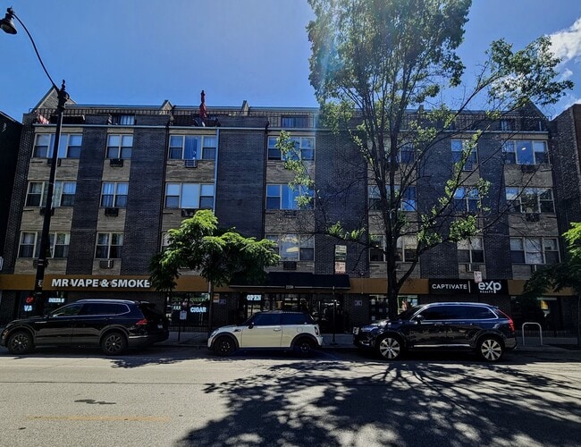 Photo - 2250 N Lincoln Ave Apartment Unit 404