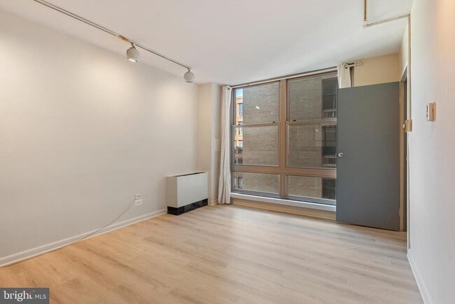 Photo - 1260 21st St NW Unit 709