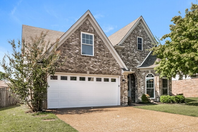 1083 Red Fern Cir E