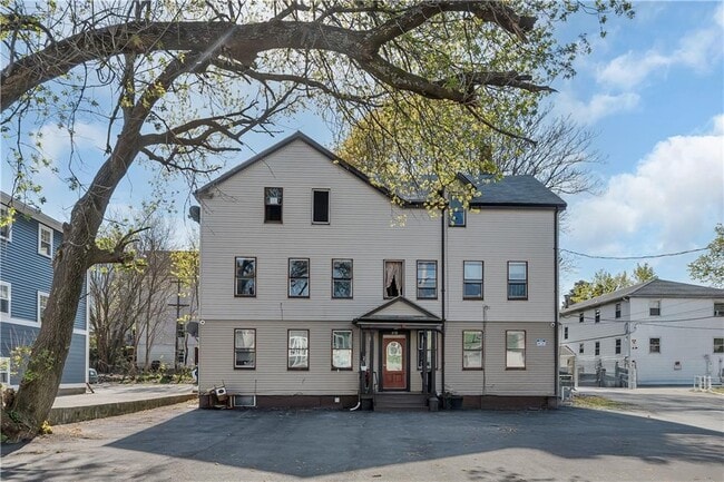 Building Photo - 458 High St Unit 2 R