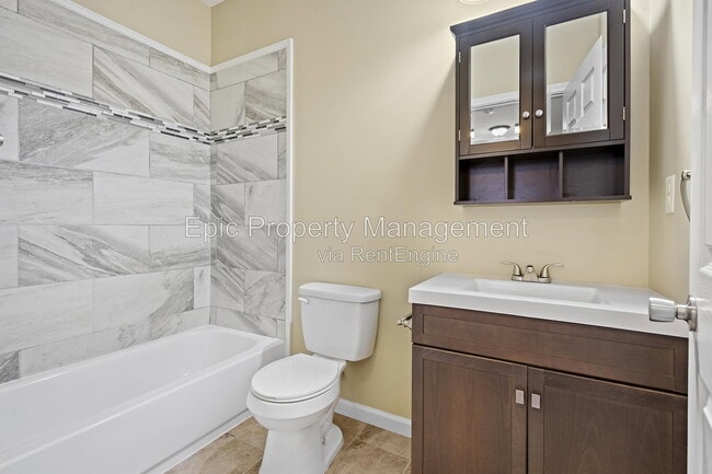 Photo - 438 Elm St