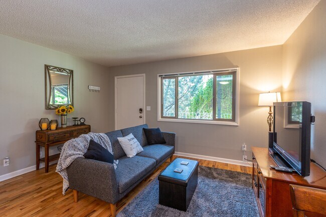 Photo - Browne’s 8 Apartments