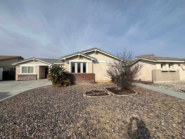 Home Available in Victorville! - Home Available in Victorville!