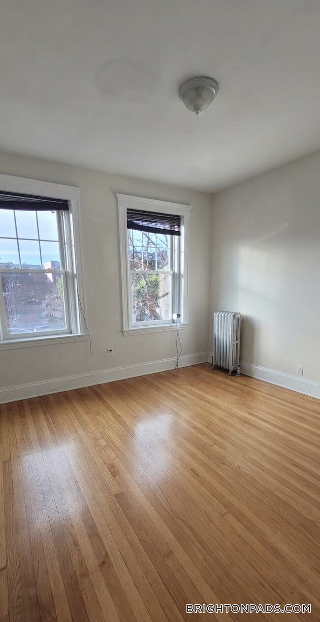 1564 Commonwealth Ave Unit 16