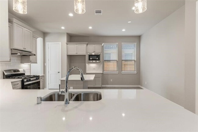 Photo - 4207 Maple Glen Dr
