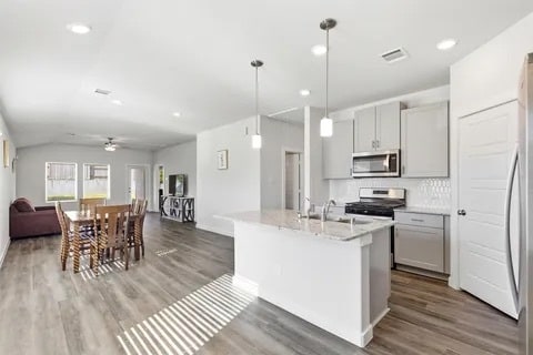 Photo - 216 Shore Pointe Ct