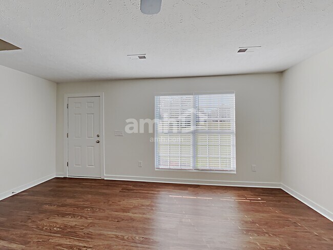 Photo - 1116 Niagra Ct