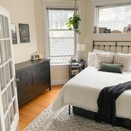 Building Photo - 3155 N Pine Grove Ave Unit A