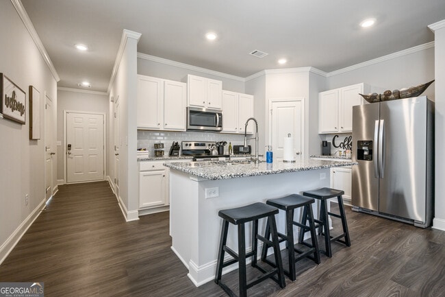2059 Pinnacle Walk