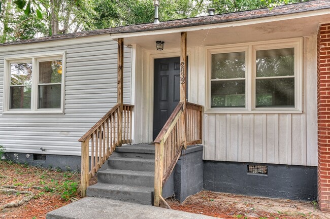 Photo - 2832 Cornelia Rd