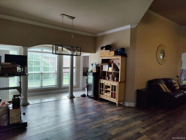 Photo - 9355 Wrens Way