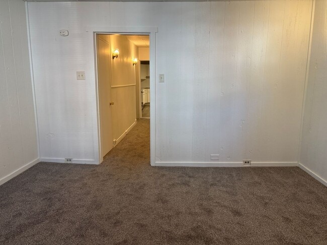 Photo - Spacious 4 Bedroom, 1.5 Bath House With Yard-York City SD