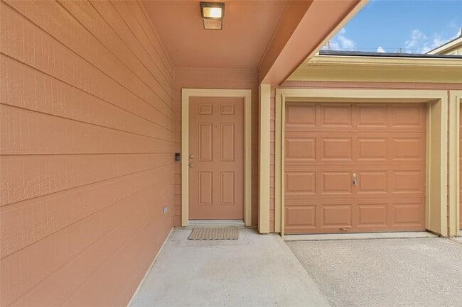 Photo - 12914 Pecan Shores Dr