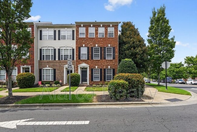 Photo - 9520 Kings Parade Blvd Townhome