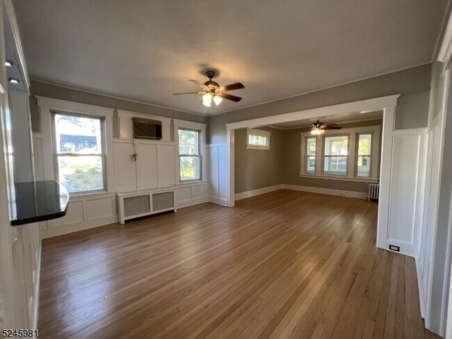 Photo - 2 Midland Ave