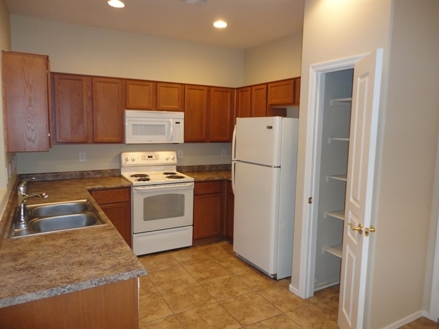 Photo - 1728 E Elgin St