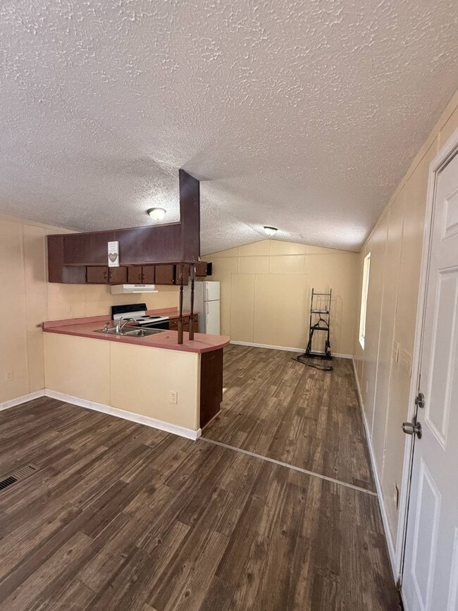 Photo - 47 Kimberly Ln