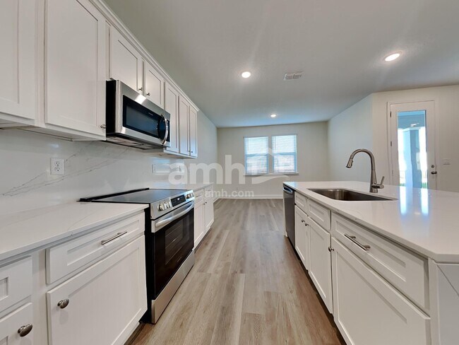 Photo - 11614 Hillside Dr