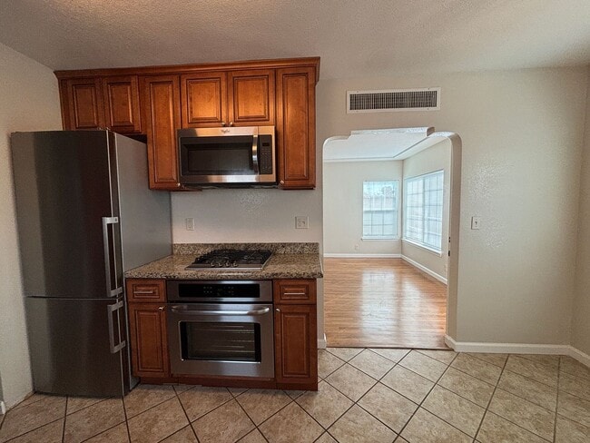 Photo - Park 311-319 Unidad 317 N Park Ave