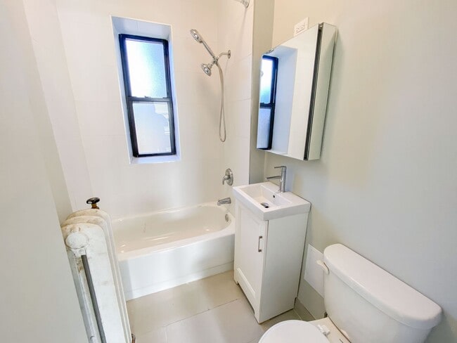 Photo - 522 W Briar Pl Unit 3A