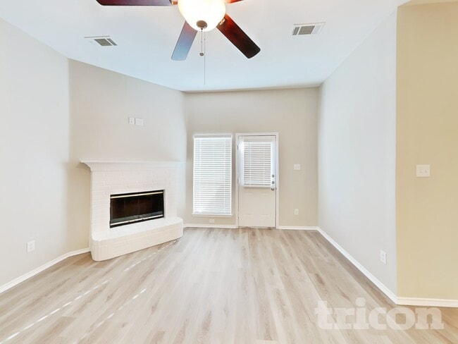 Photo - 112 Clover Leaf Ln