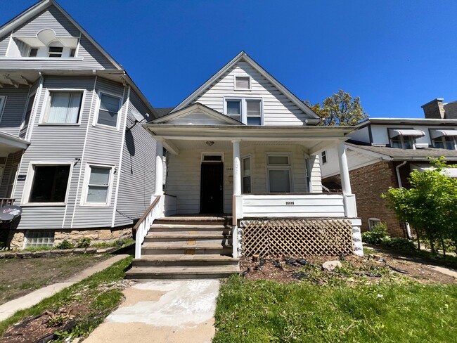 Building Photo - 12015 S Stewart Ave